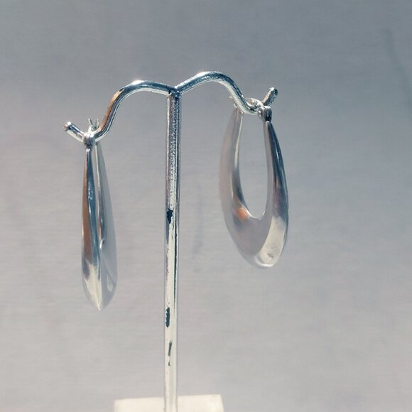 Sterling Silver Teardrop Hoop Earrings Vintage Polished Elegant Design Hinged - Picture 4 of 15